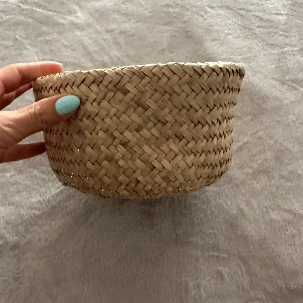 woven basket nwt